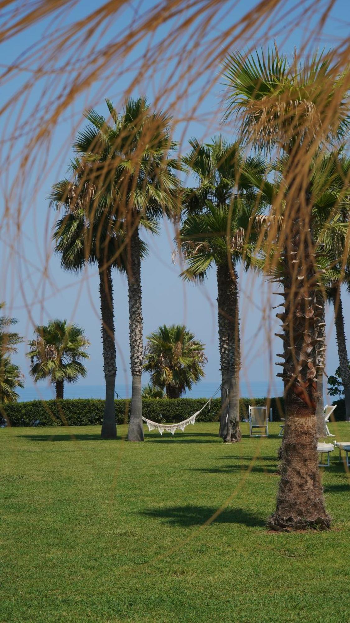 Infinity Resort Tropea Паргелия Екстериор снимка